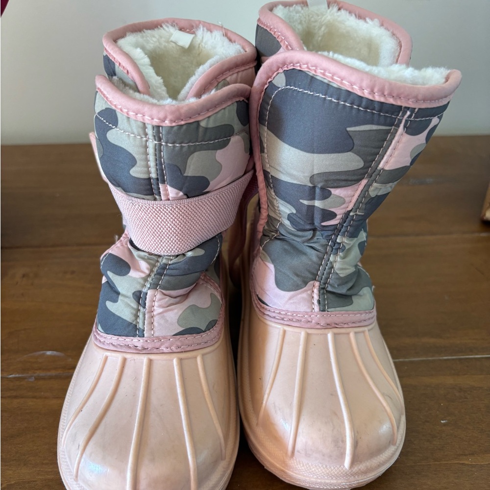 Pink Camouflage Winter Boots